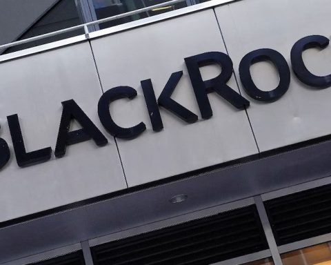 BlackRock, the planet's largest asset manager, said on Monday that the business's assets hit a record $10.65 trillion in the second quarter thanks to climbing client asset values and investors pumping cash into the company's exchange-traded funds.